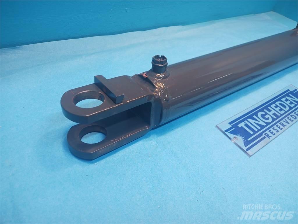 Vicon 835 제초기