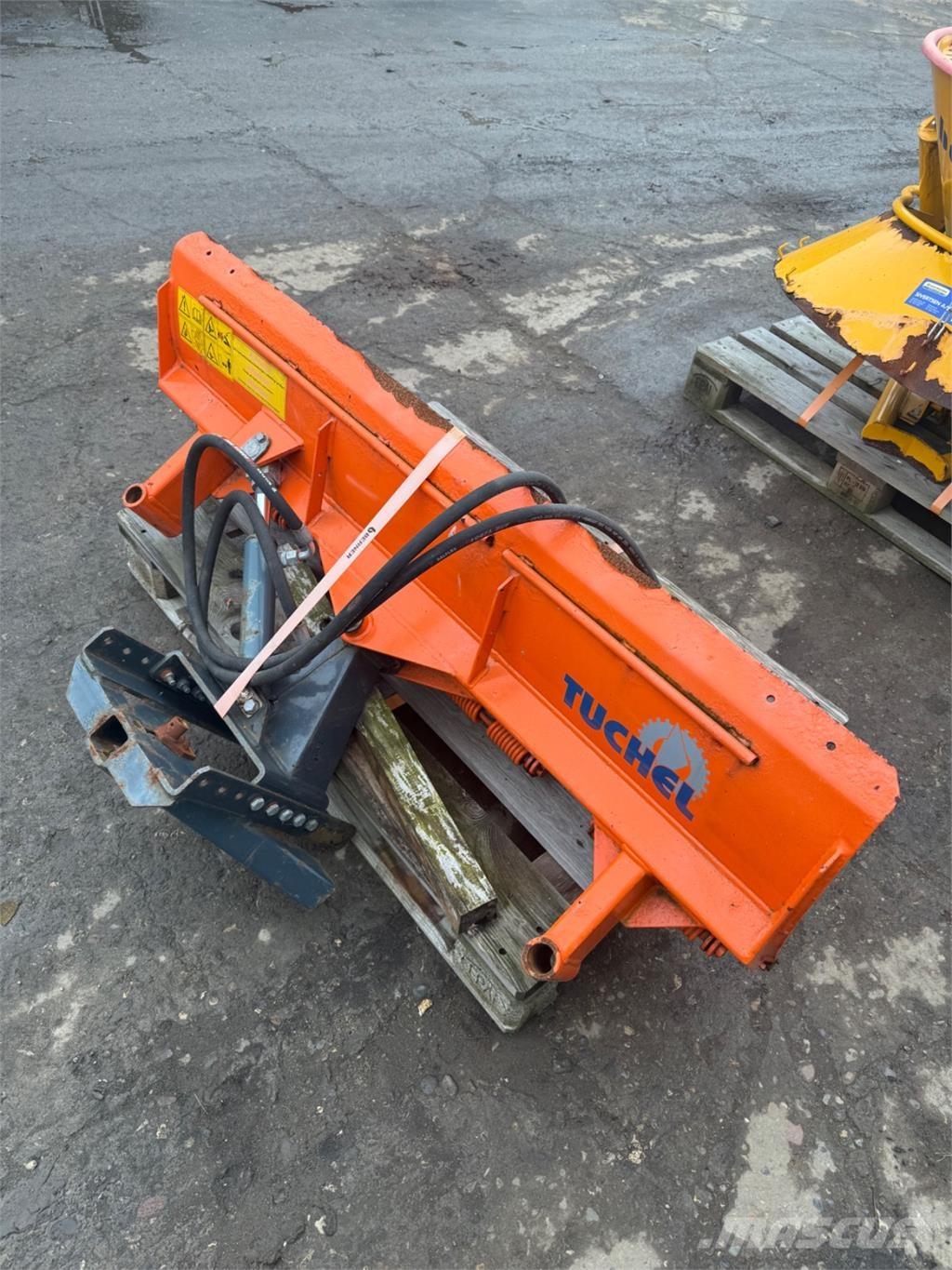  Vinterudstyr 도로 청소차