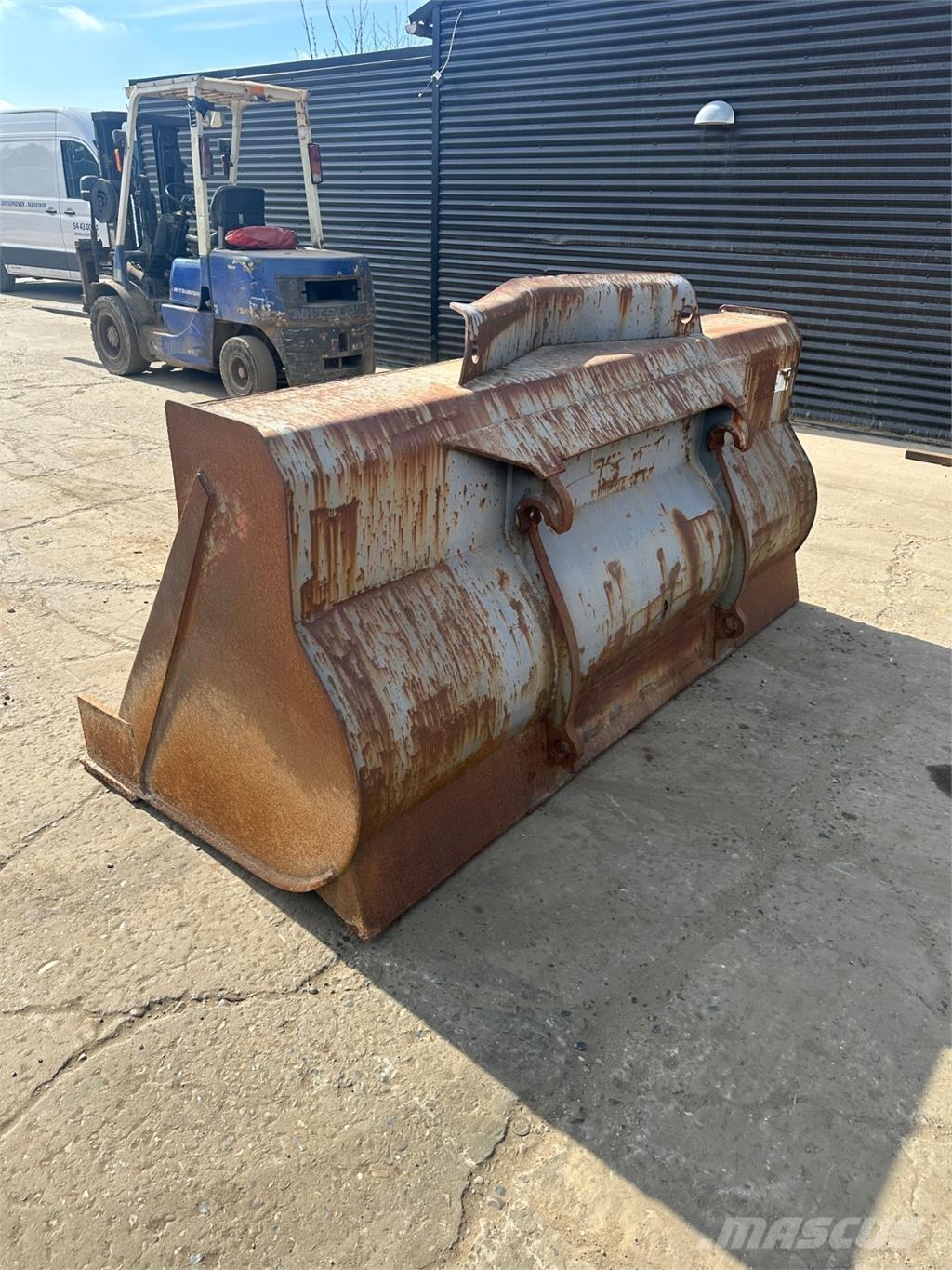 Volvo 2500mm 삽날