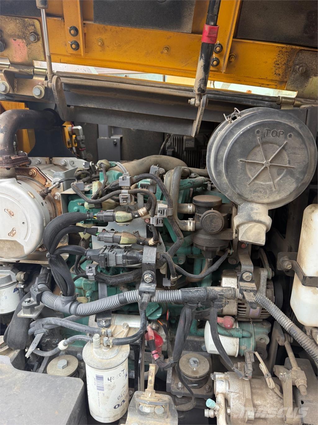 Volvo ECR88D 대형 굴삭기 29톤 이상