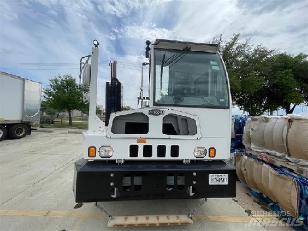Autocar ACTT64 터미널 트랙터