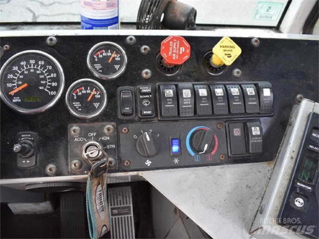 Autocar ACTT64 터미널 트랙터