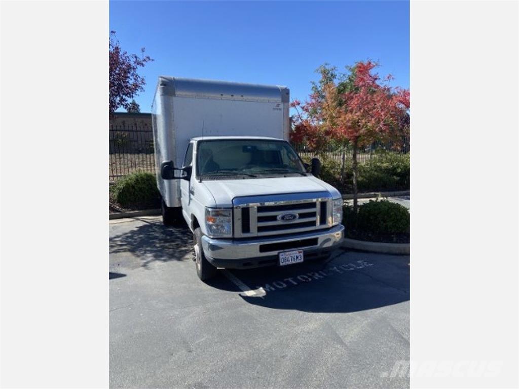 Ford E350 탑차 트럭