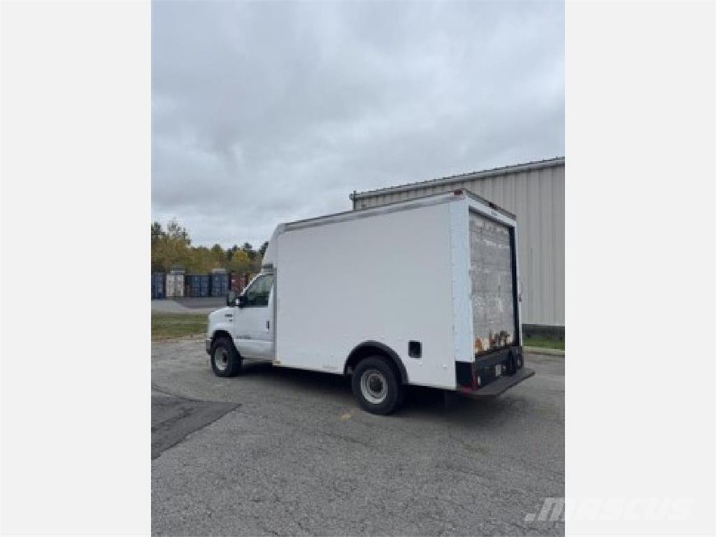 Ford E350 탑차 트럭