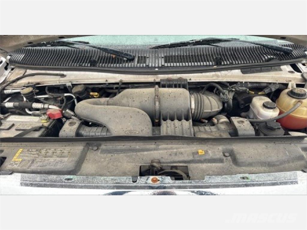 Ford E350 탑차 트럭
