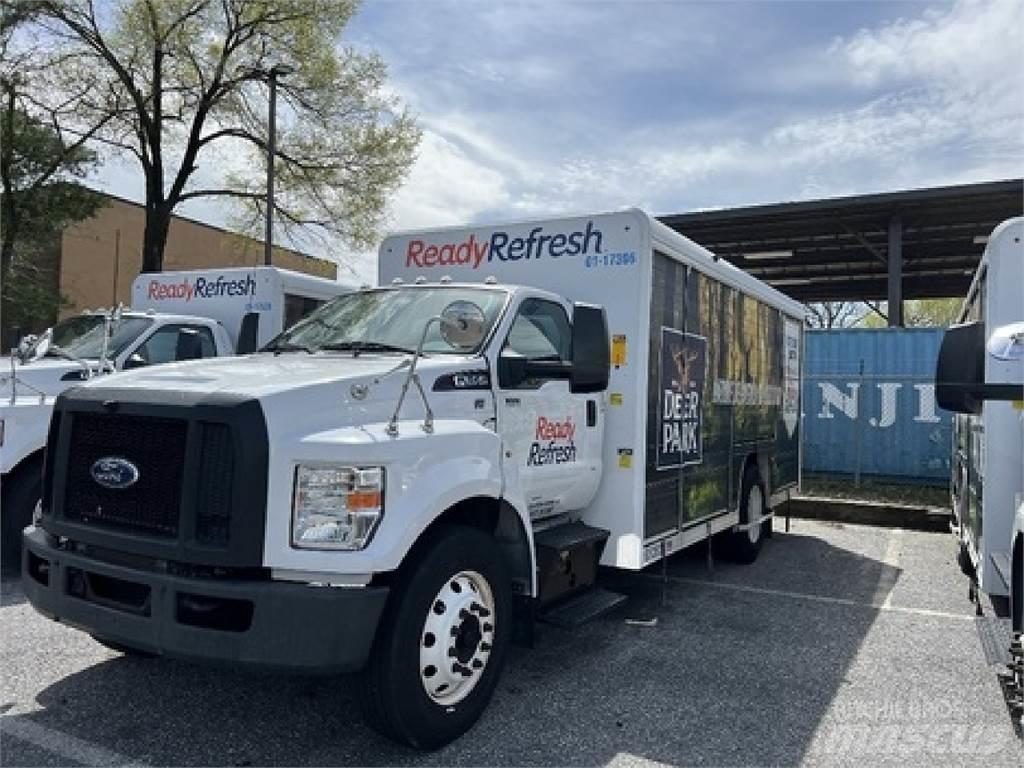 Ford F650 음료 배달 트럭