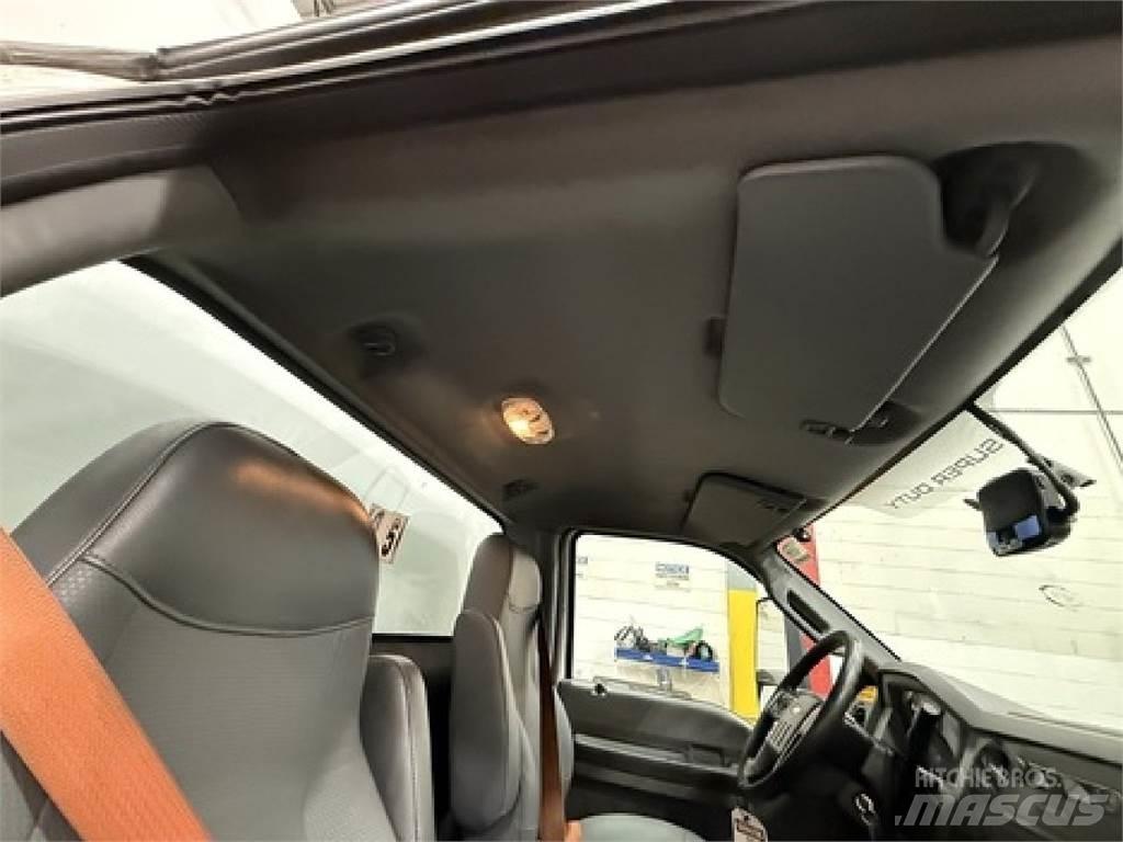 Ford F650 음료 배달 트럭