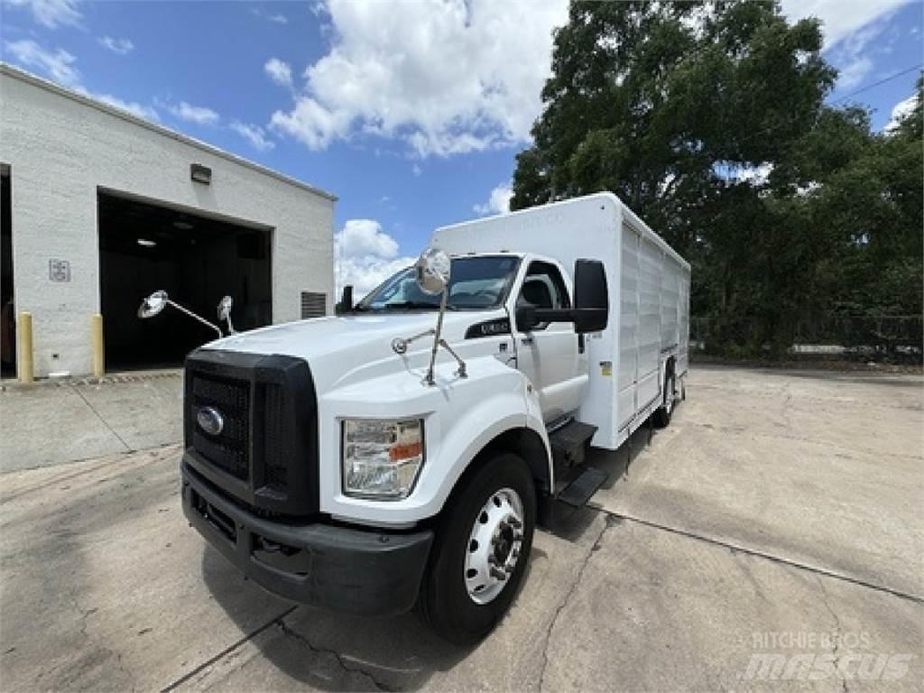 Ford F650 음료 배달 트럭