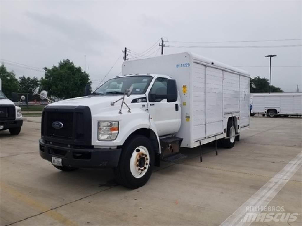 Ford F650 음료 배달 트럭