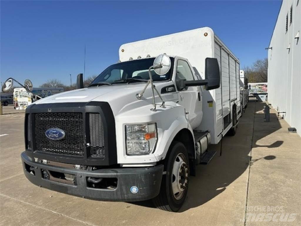 Ford F650 음료 배달 트럭