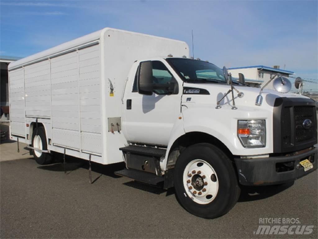 Ford F650 음료 배달 트럭