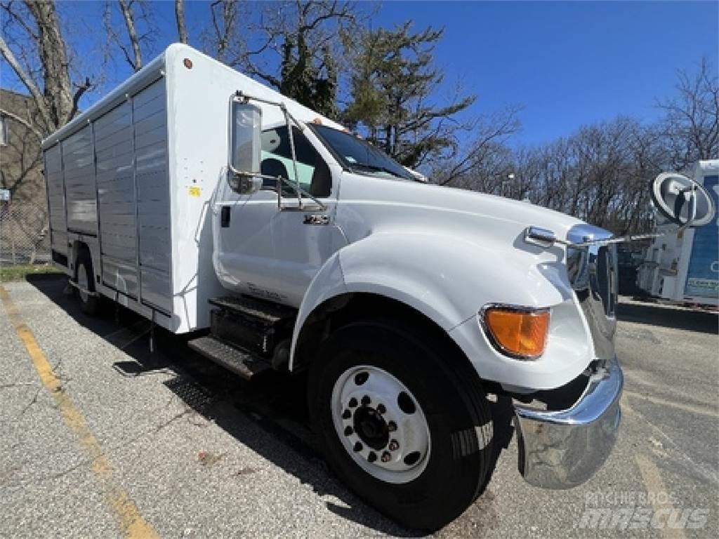 Ford F750 탑차 트럭