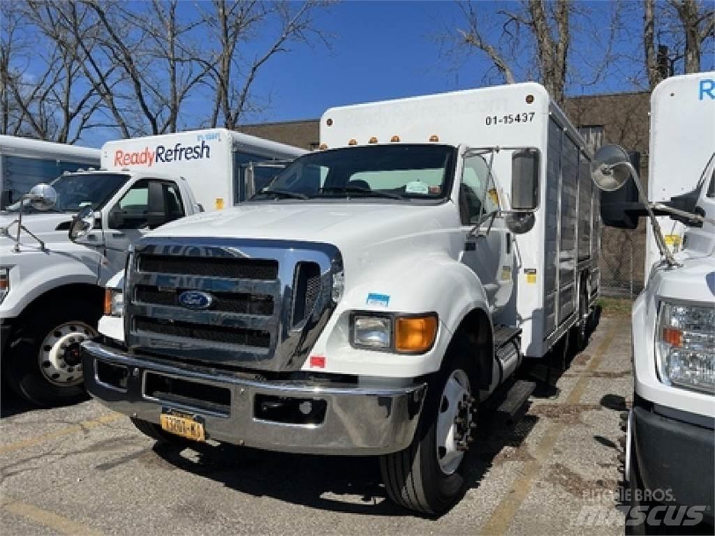 Ford F750 탑차 트럭