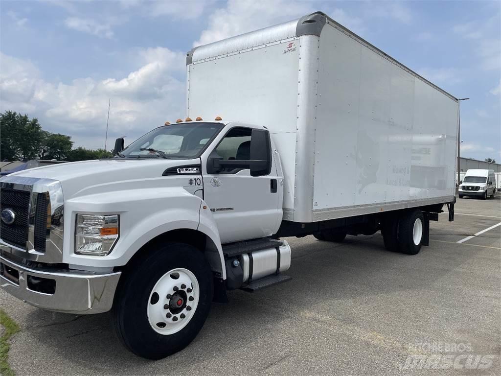 Ford F750 탑차 트럭