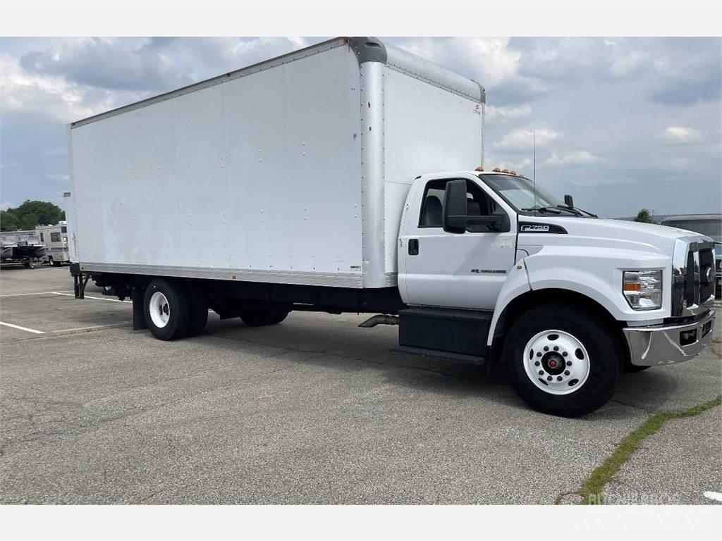 Ford F750 탑차 트럭