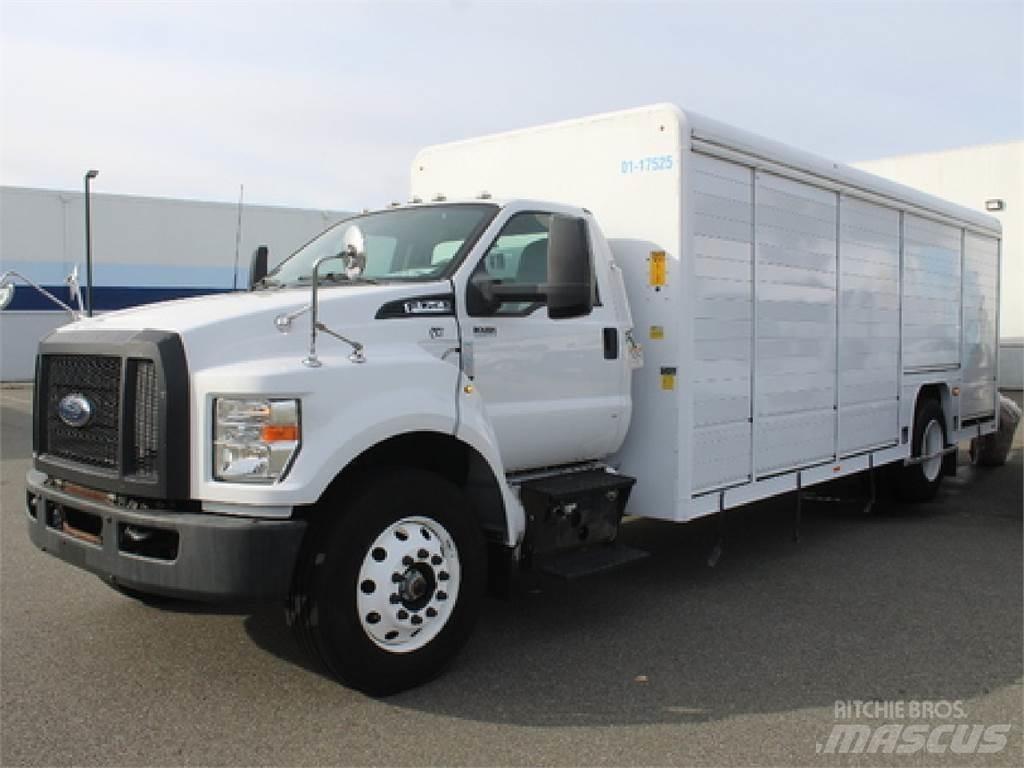 Ford F750 음료 배달 트럭