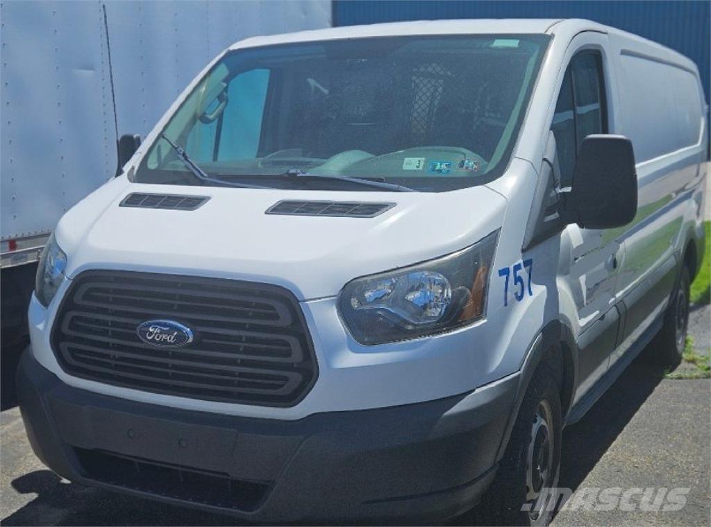 Ford Transit 150 패널 화물차