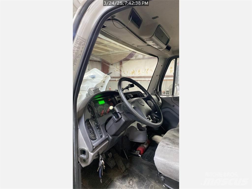 Freightliner M2 온도 조절식 트럭