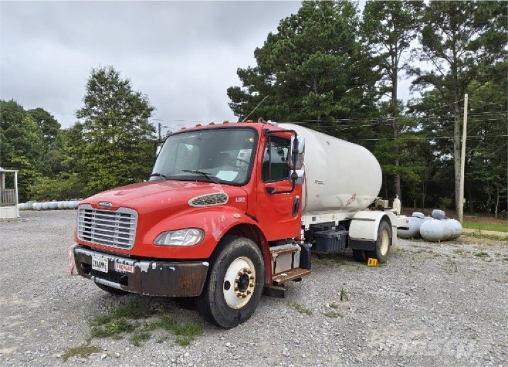 Freightliner M2 기타 트럭