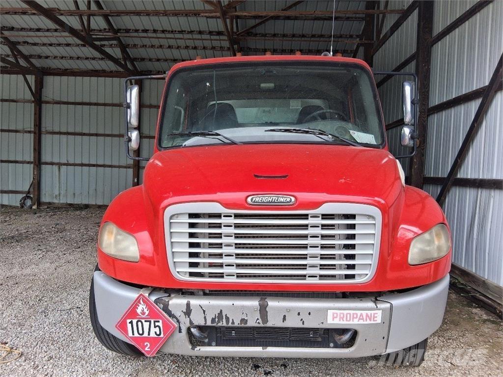 Freightliner M2 기타 트럭