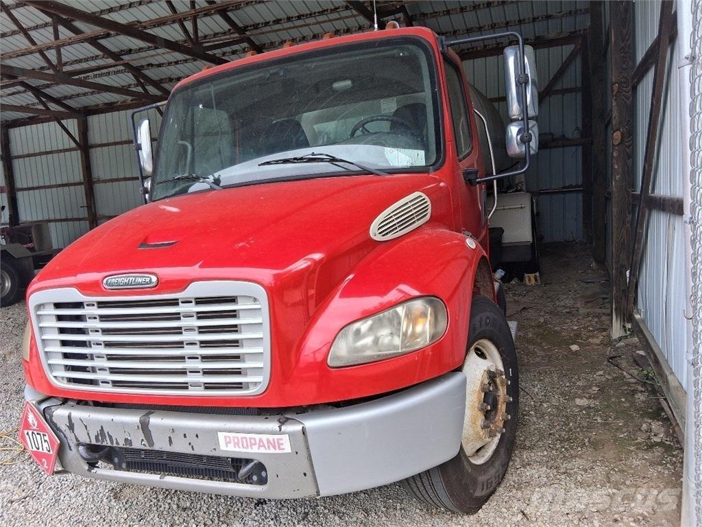 Freightliner M2 기타 트럭