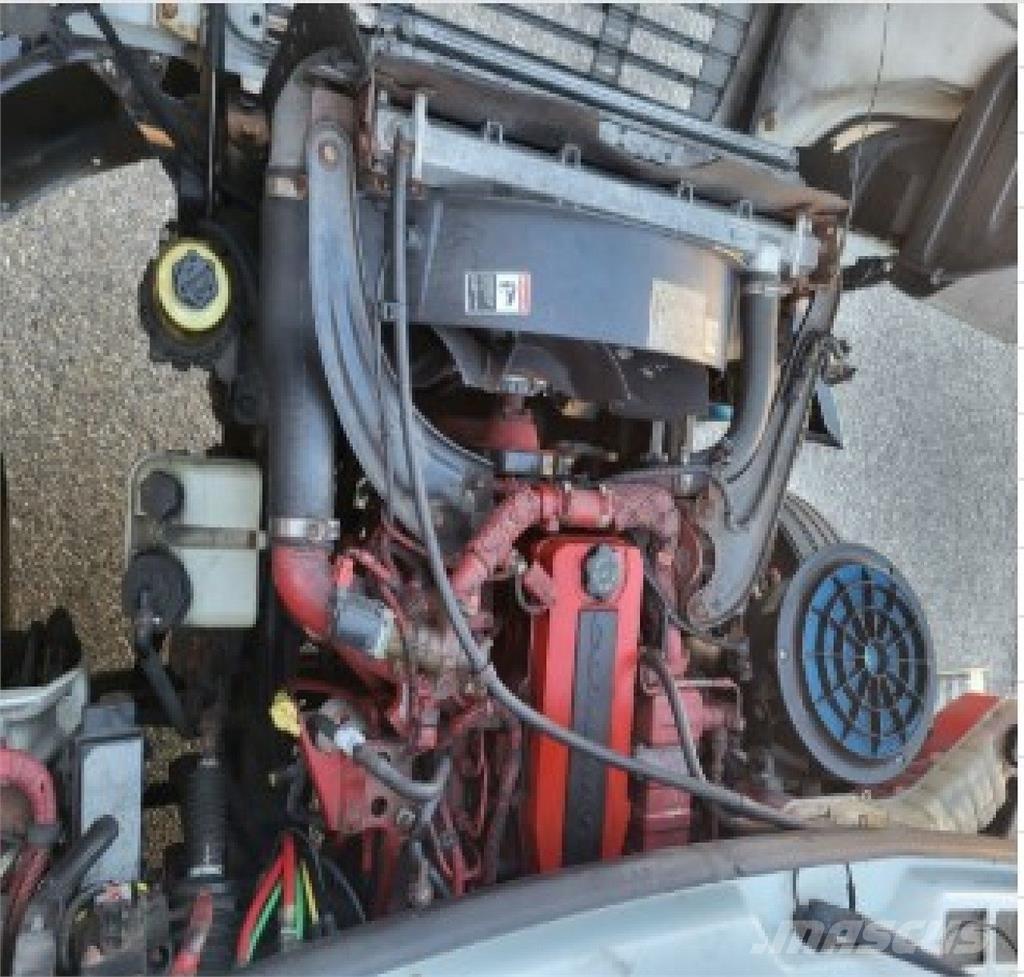 Freightliner M2 탑차 트럭