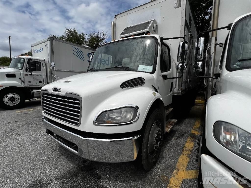 Freightliner M2-106 탑차 트럭