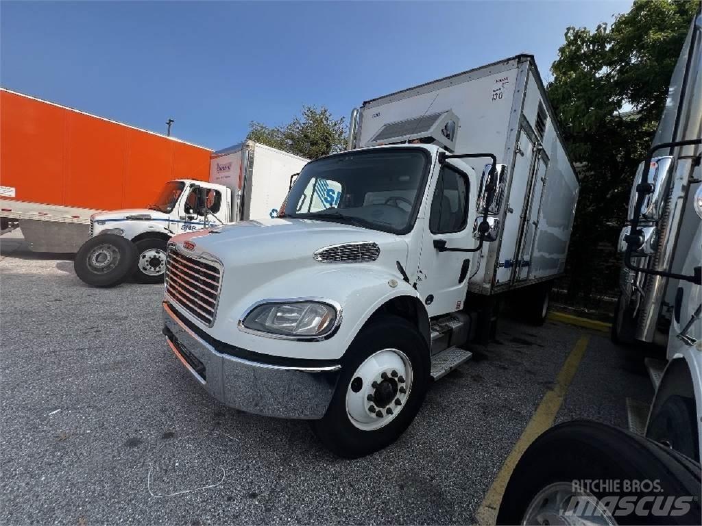 Freightliner M2-106 탑차 트럭