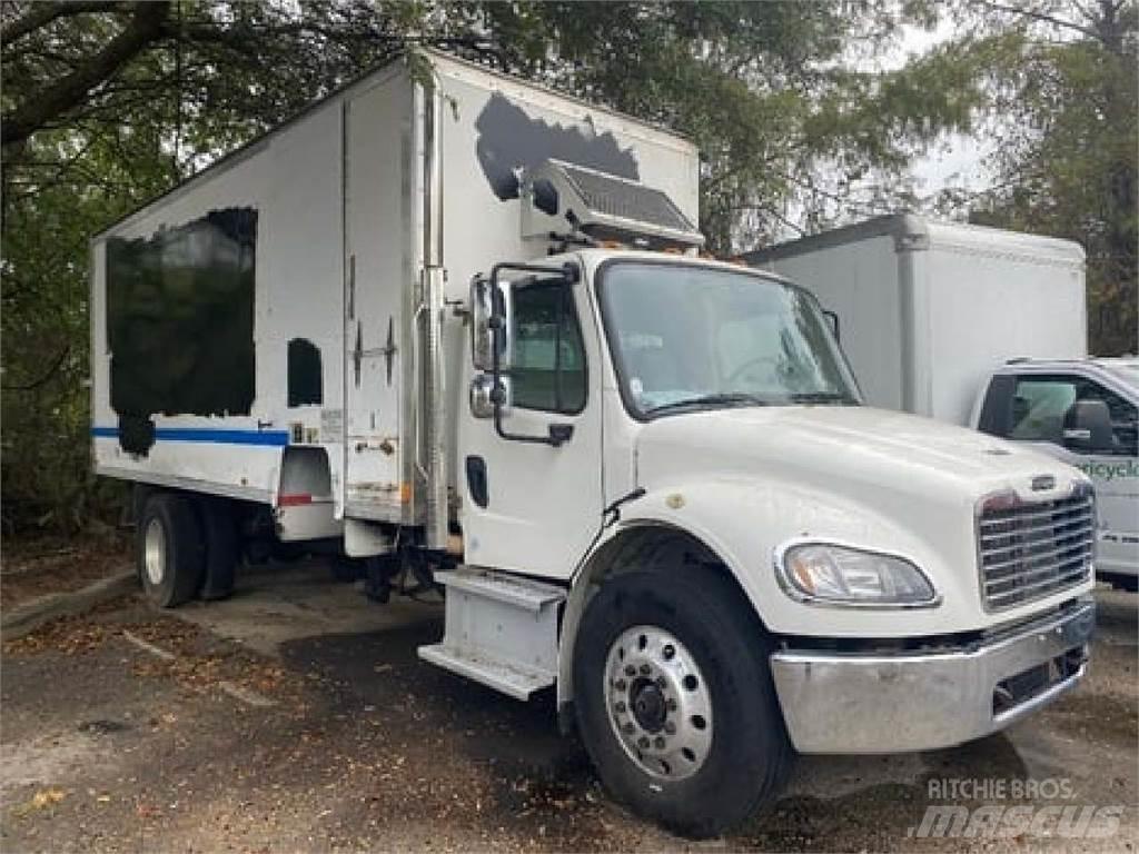 Freightliner M2-106 탑차 트럭