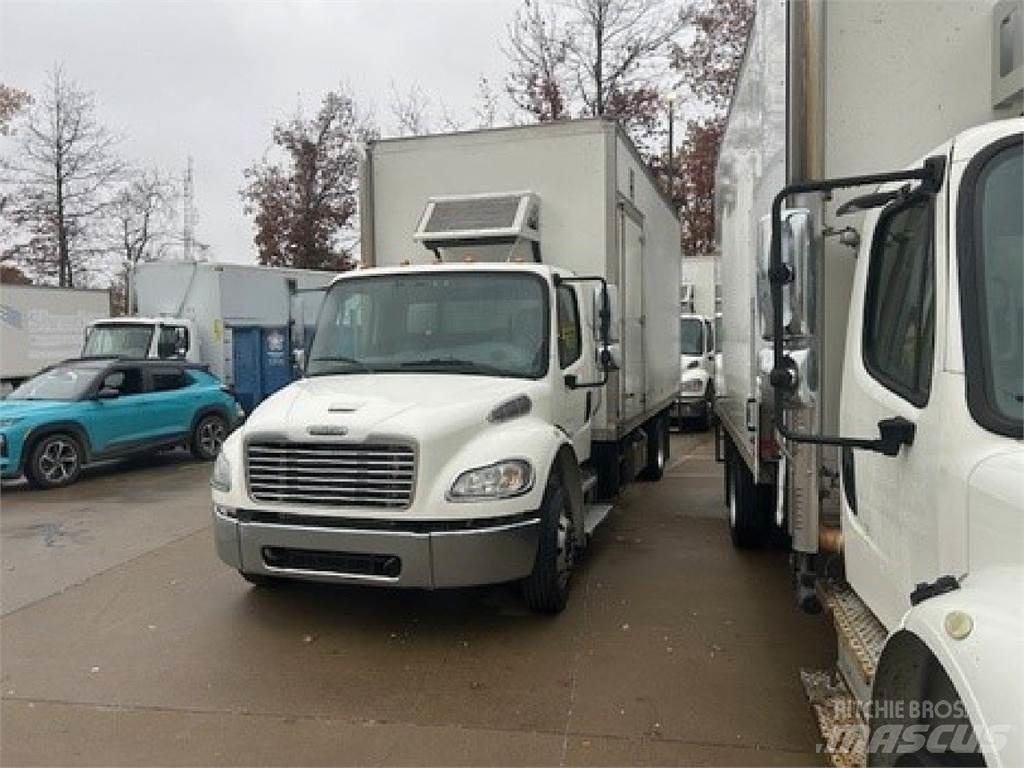 Freightliner M2-106 탑차 트럭