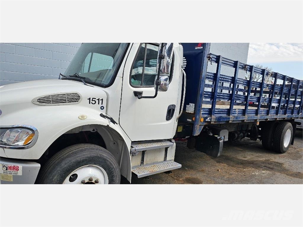 Freightliner M2 106 플랫베드/드롭사이드 트럭