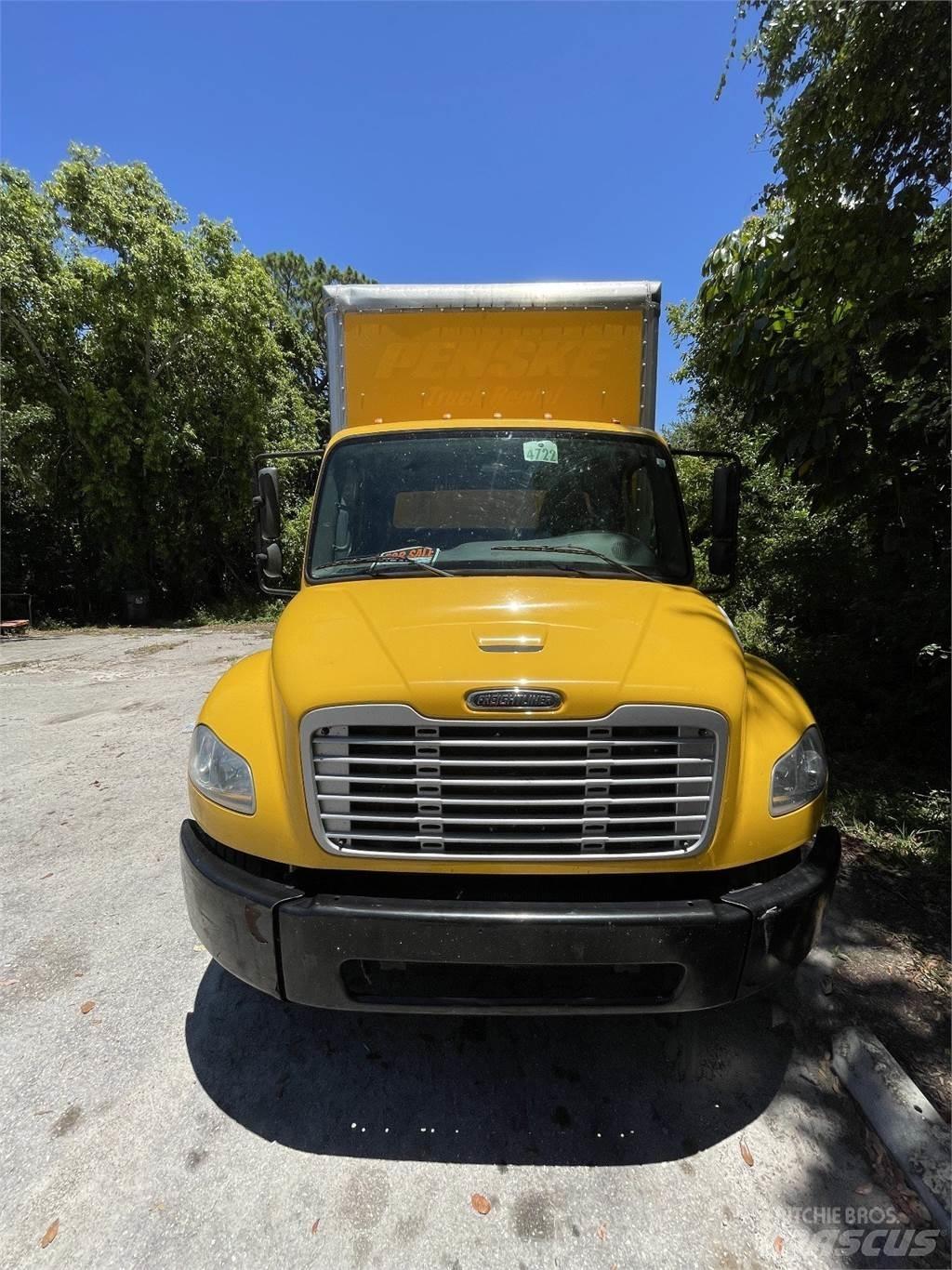 Freightliner M2 106 탑차 트럭