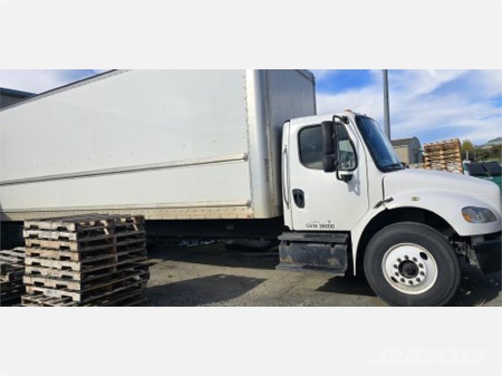 Freightliner M2 106 탑차 트럭