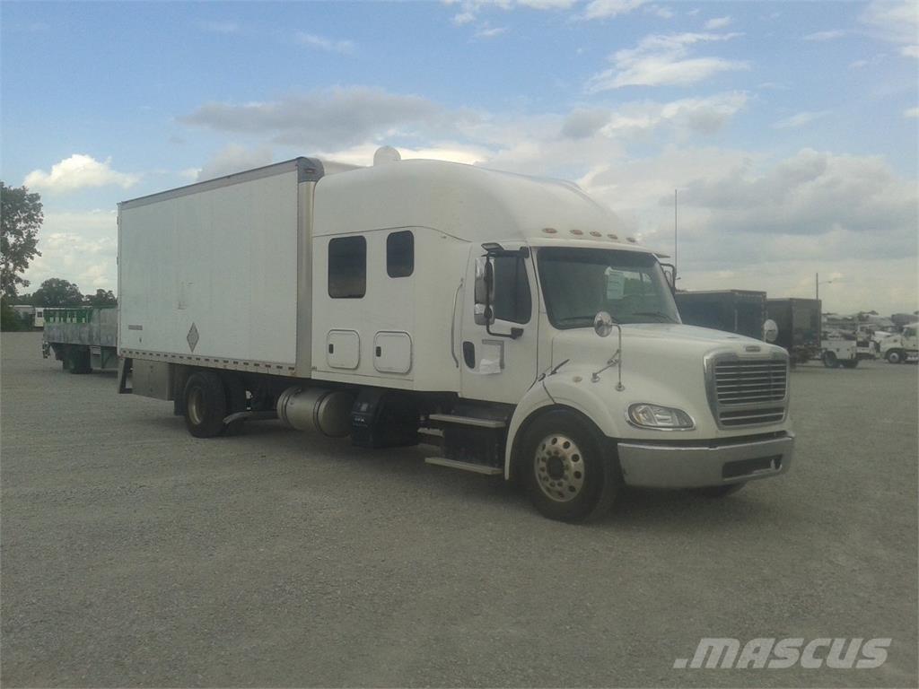 Freightliner M2-112 탑차 트럭