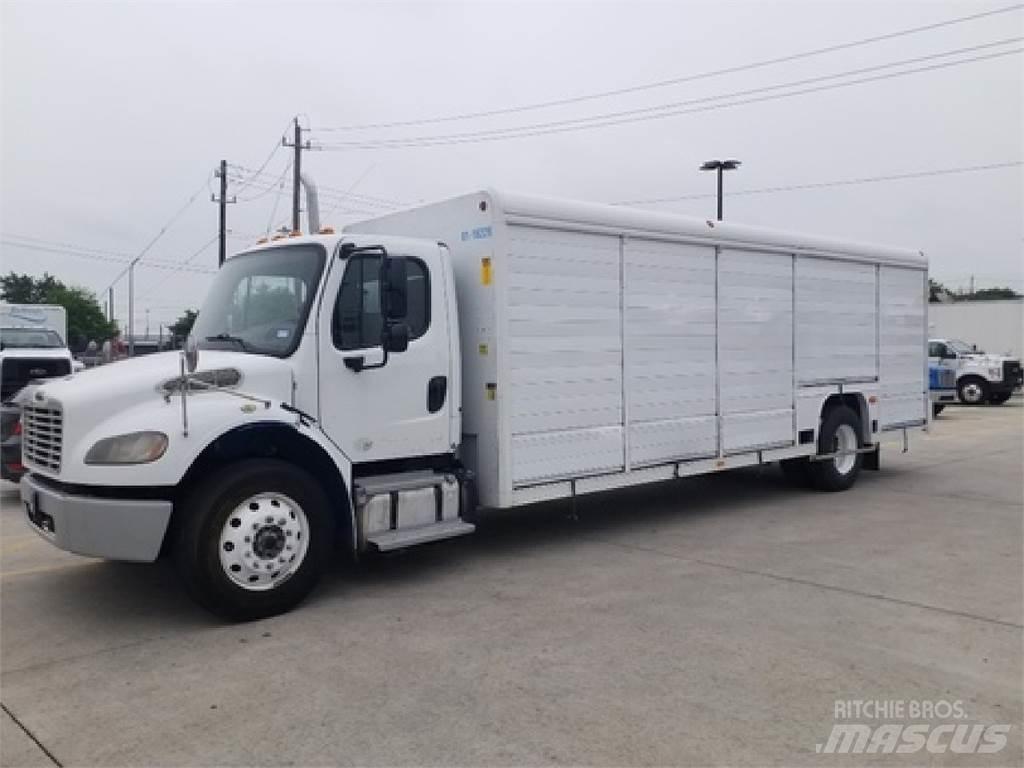Freightliner M2106 음료 배달 트럭