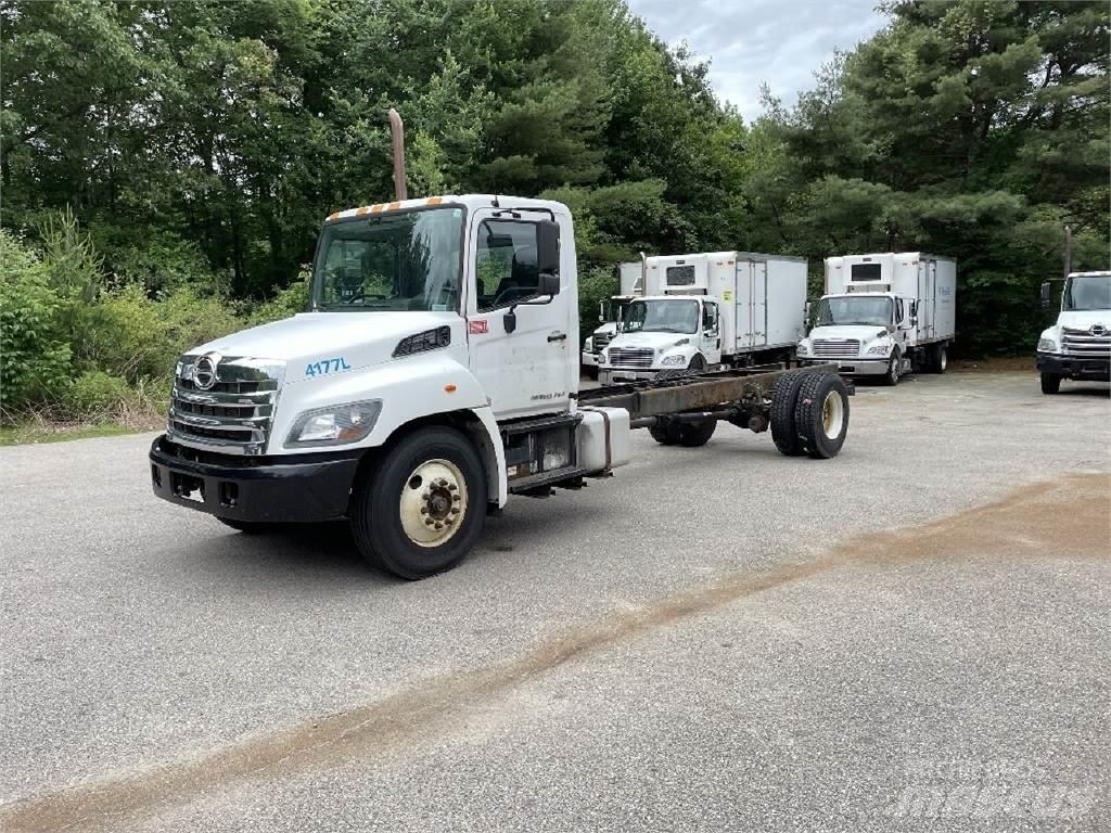 Hino 338 새시 운전실 트럭