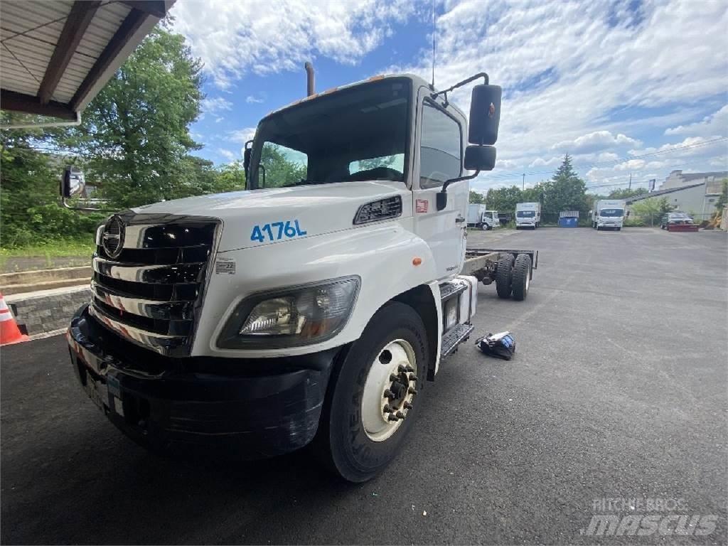 Hino 338 새시 운전실 트럭