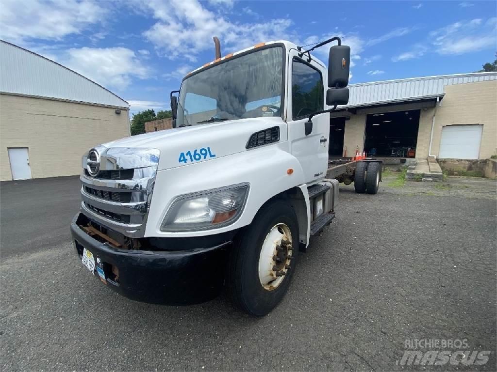 Hino 338 새시 운전실 트럭