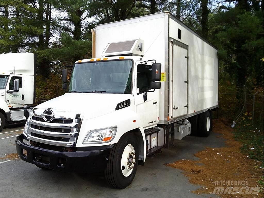 Hino 338 탑차 트럭