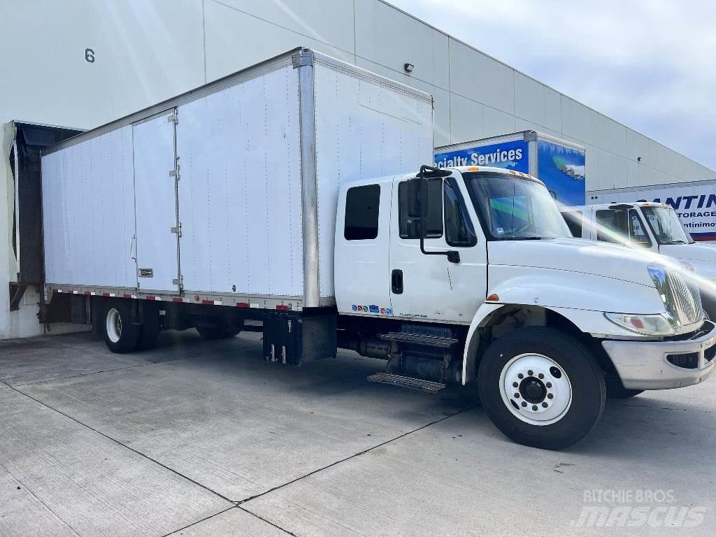 International 4300 탑차 트럭
