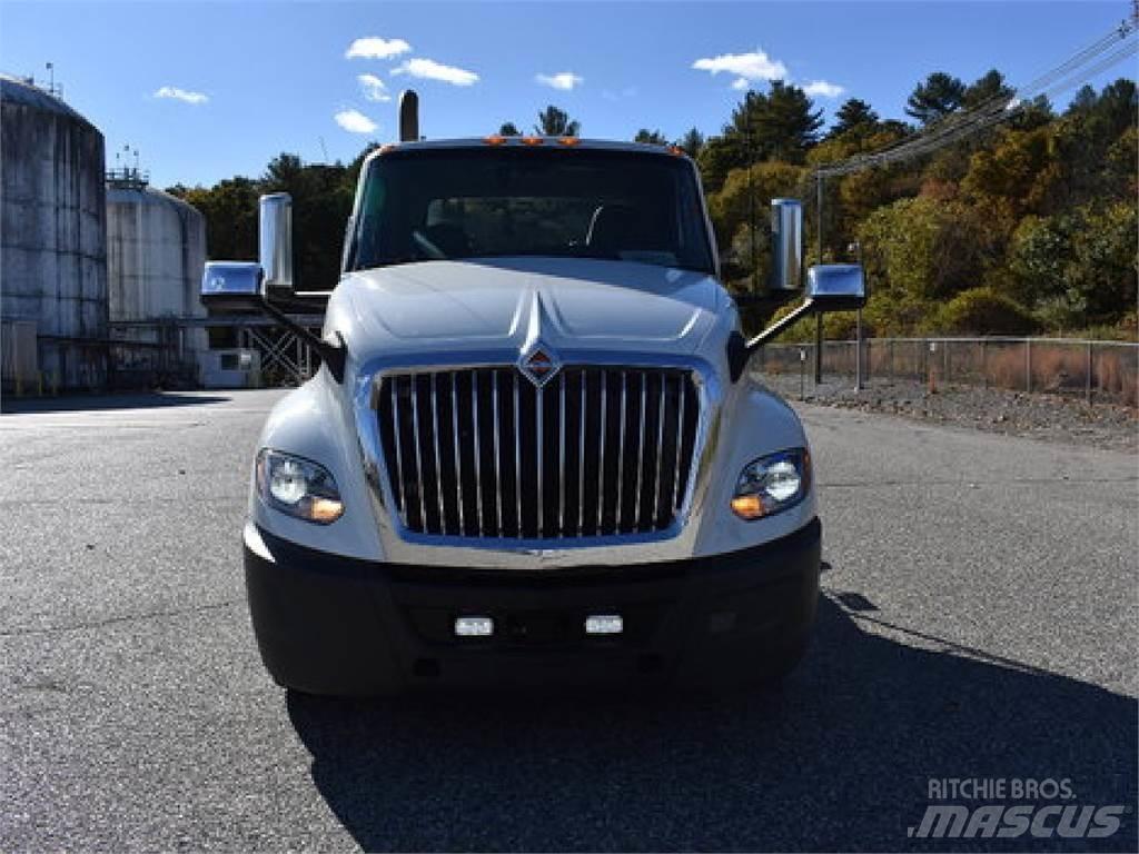 International LT625 트랙터 유닛
