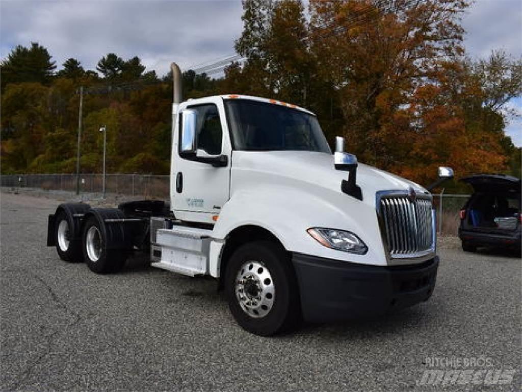 International LT625 트랙터 유닛