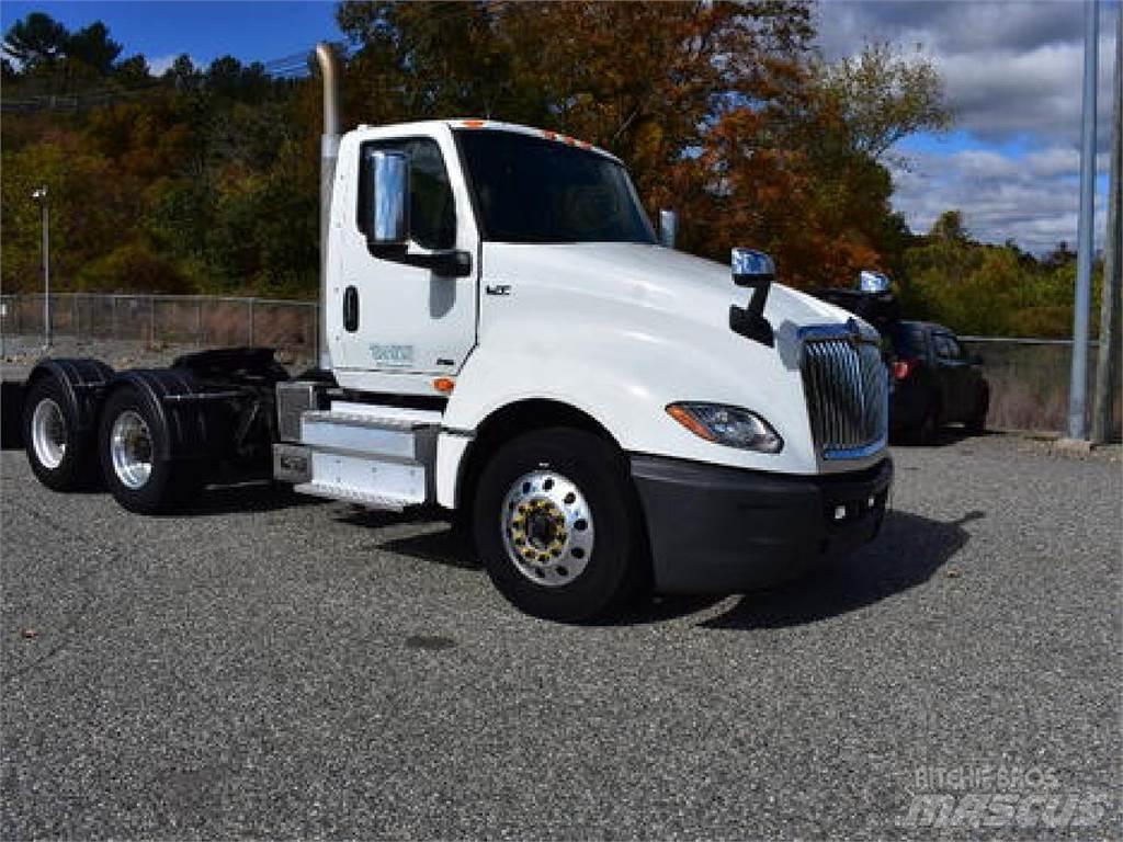 International LT625 트랙터 유닛
