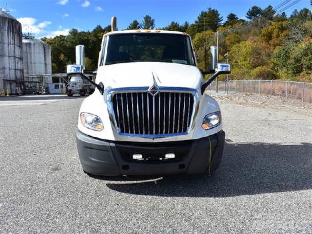 International LT625 트랙터 유닛