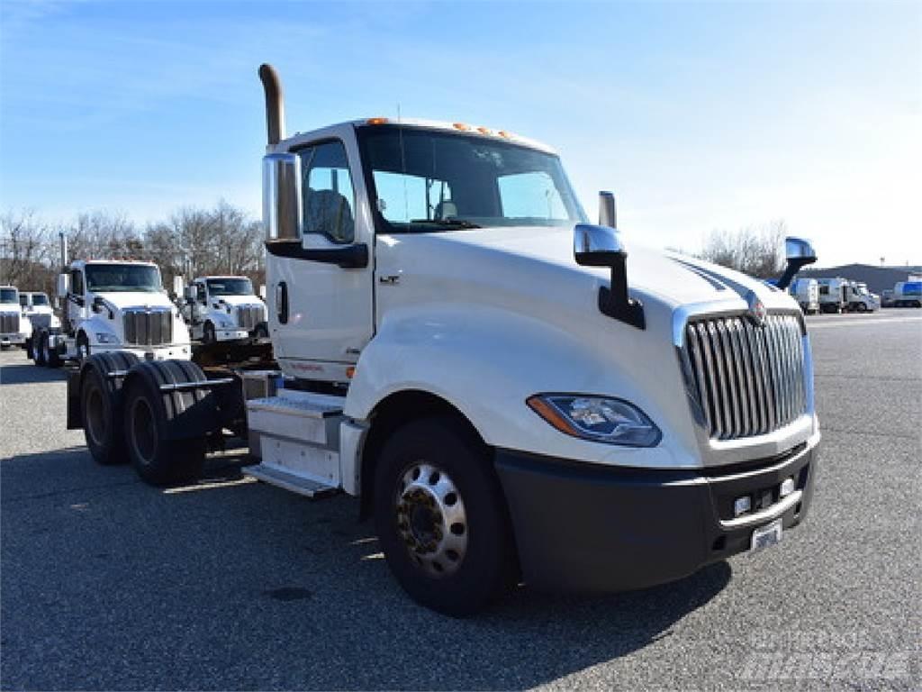 International LT625 트랙터 유닛