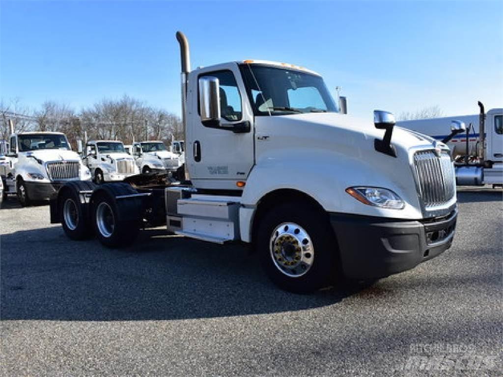 International LT625 트랙터 유닛