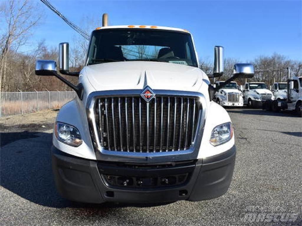 International LT625 트랙터 유닛