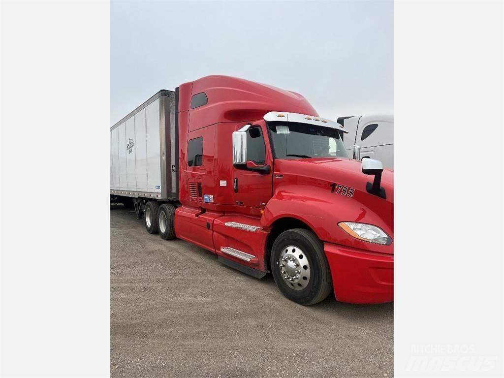International LT625 트랙터 유닛