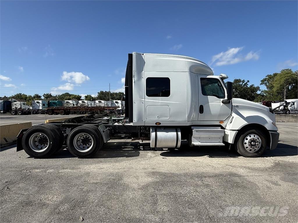 International LT625 트랙터 유닛
