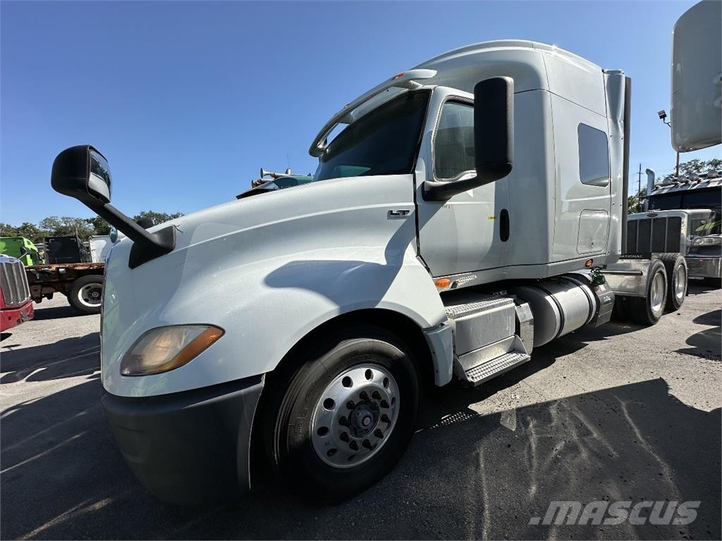 International LT625 트랙터 유닛